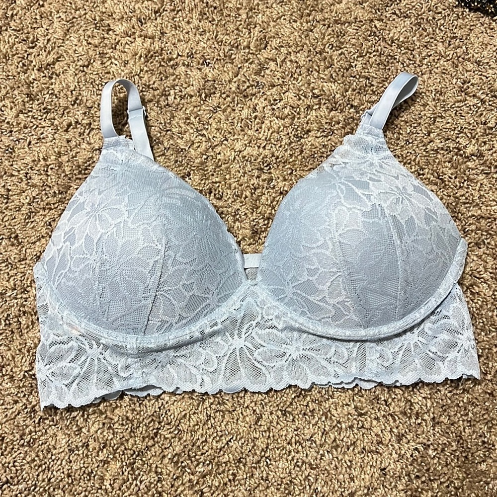 VS PINK light blue lace bra